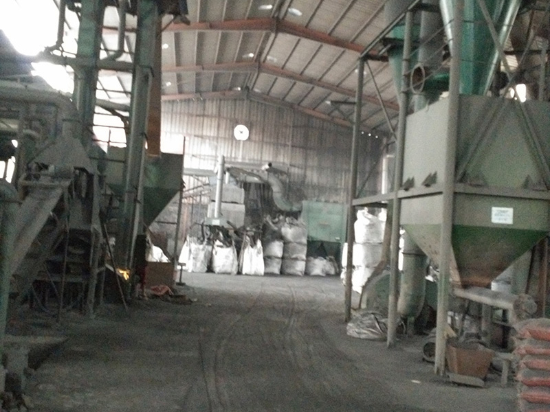 棕剛玉生產車間